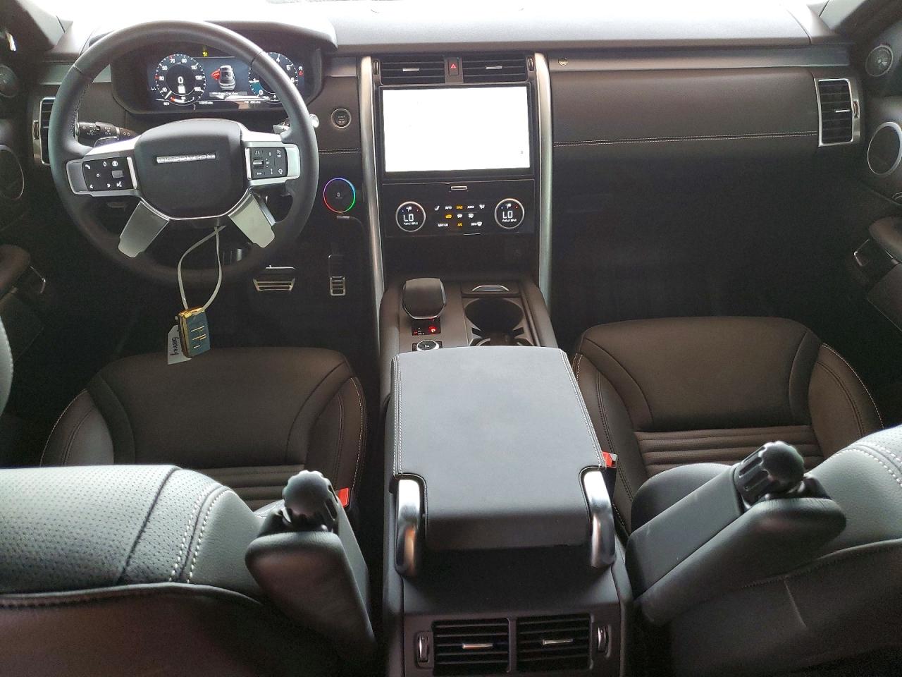 2025 LAND ROVER DISCOVERY P300 Dyanmic SE