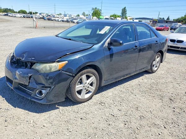 2013 TOYOTA CAMRY