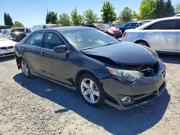 2013 TOYOTA CAMRY — Passenger 3/4