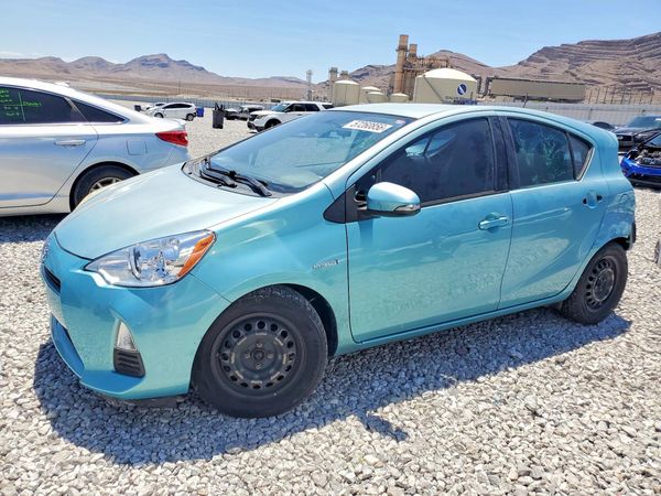 2012 TOYOTA PRIUS — Front 3/4