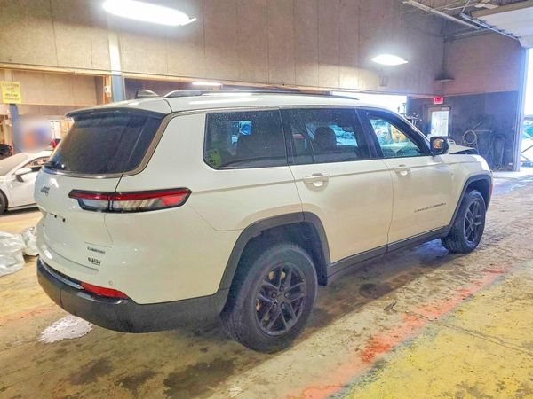2023 JEEP GRAND CHEROKEE Laredo, Altitude