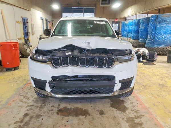 2023 JEEP GRAND CHEROKEE Laredo, Altitude