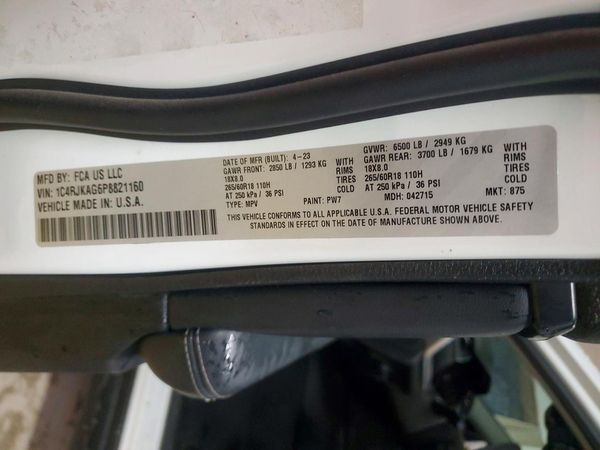 2023 JEEP GRAND CHEROKEE Laredo, Altitude