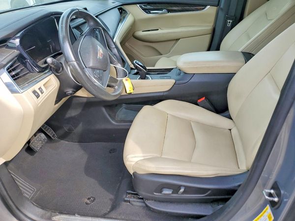 2017 CADILLAC XT5 Base
