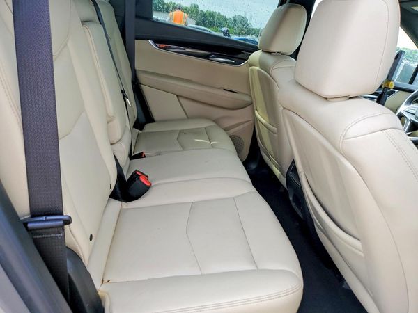 2017 CADILLAC XT5 Base