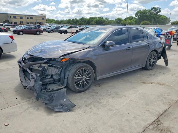 2024 TOYOTA CAMRY