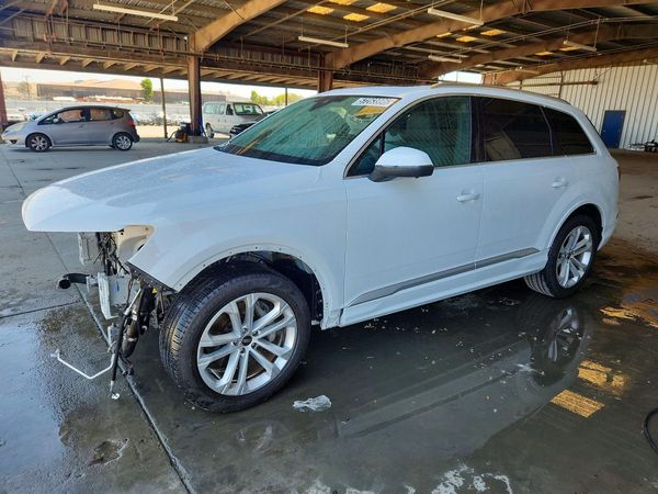 2025 AUDI Q7 quattro Premium Plus