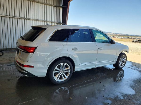 2025 AUDI Q7 quattro Premium Plus