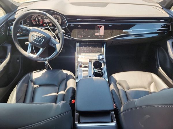 2025 AUDI Q7 quattro Premium Plus