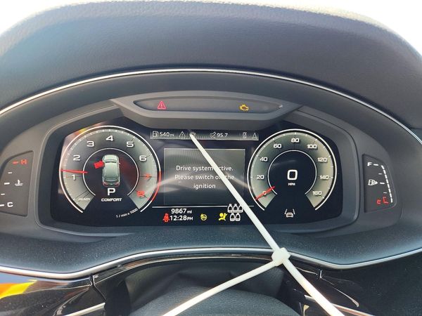 2025 AUDI Q7 quattro Premium Plus