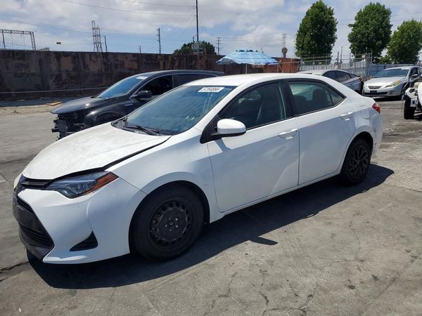 2017 TOYOTA COROLLA