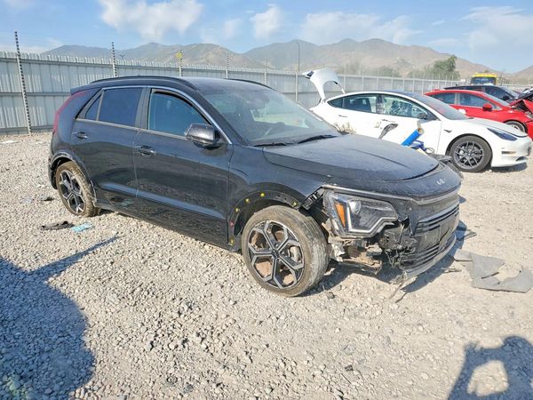 2023 KIA NIRO
