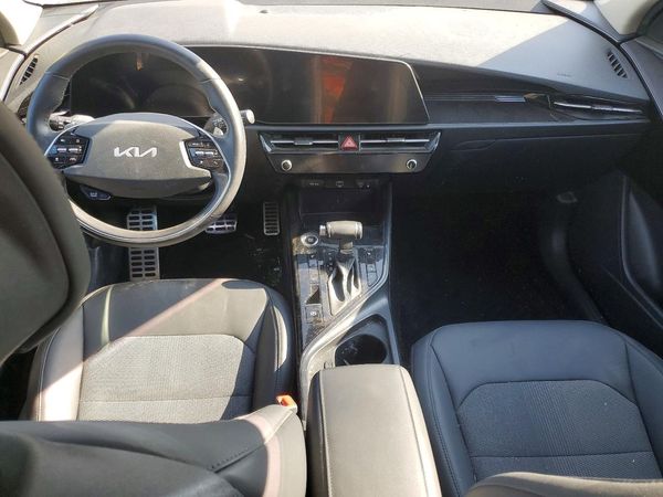 2023 KIA NIRO