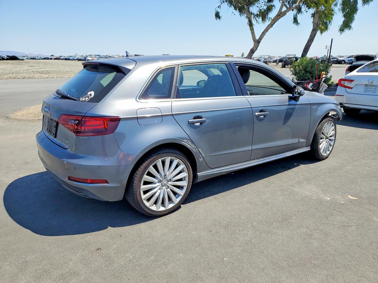 2016 AUDI A3 Plus