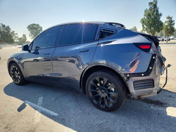 2022 TESLA MODEL Y