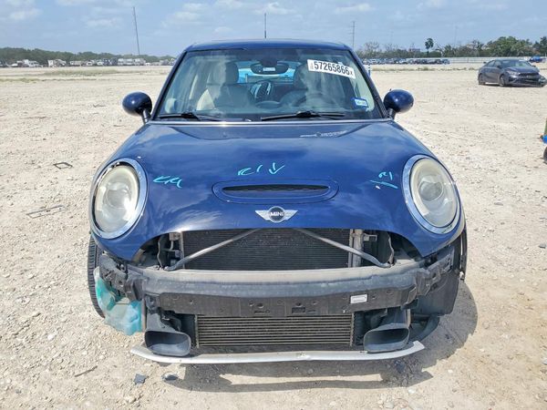 2016 MINI COOPER