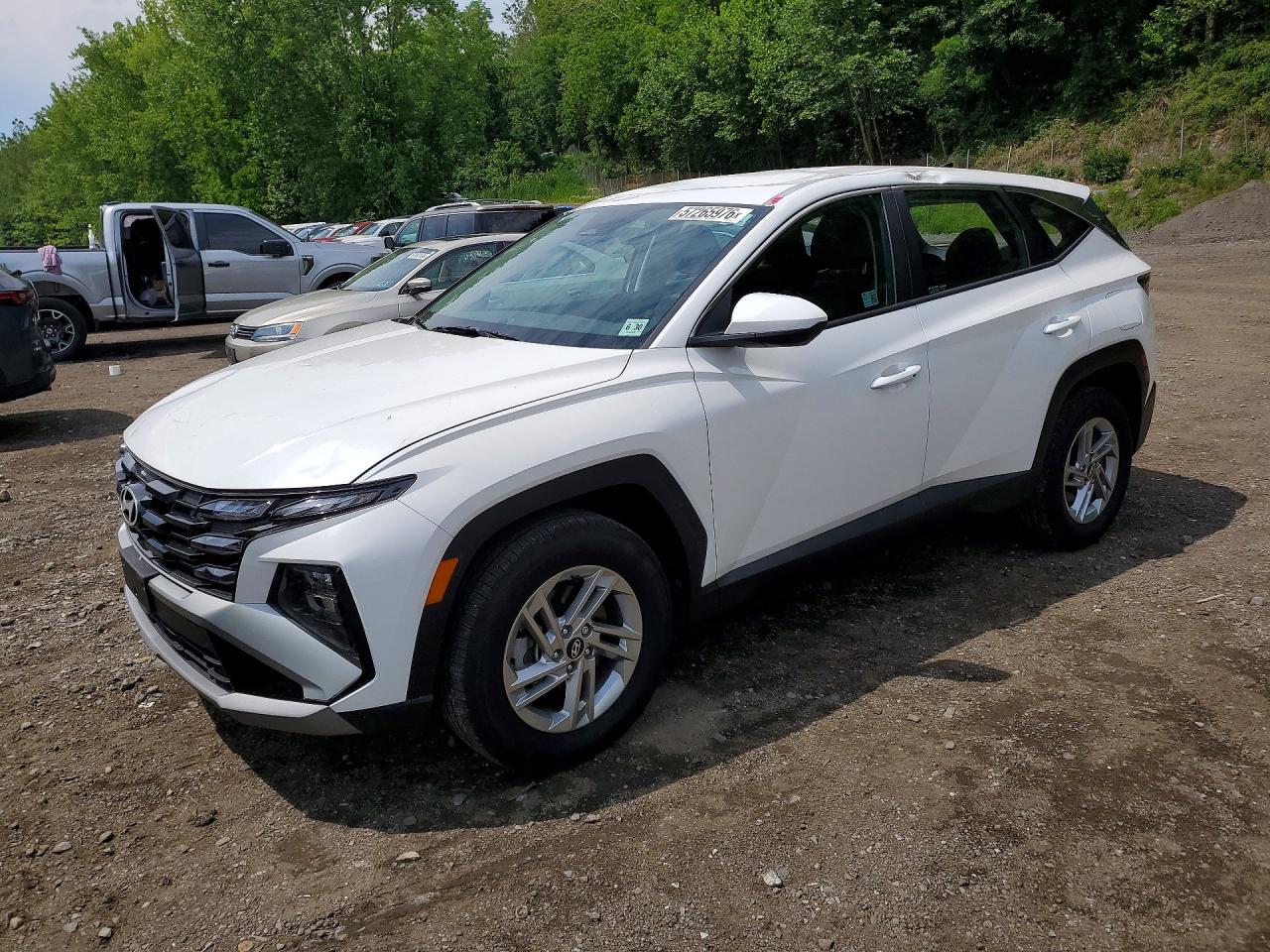 2025 HYUNDAI TUCSON SE