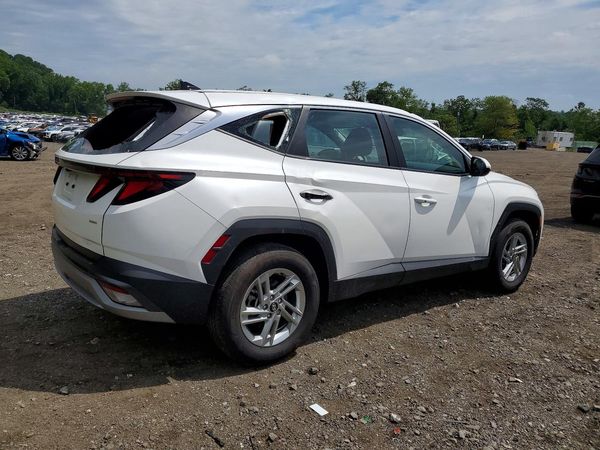 2025 HYUNDAI TUCSON SE