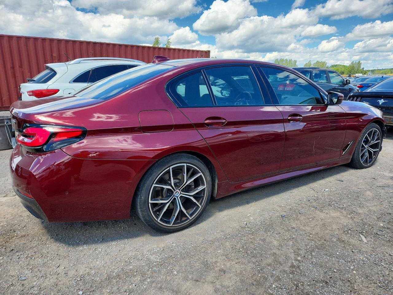 2022 BMW 530