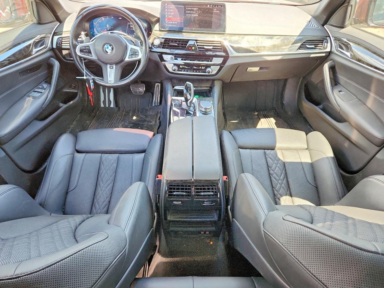 2022 BMW 530
