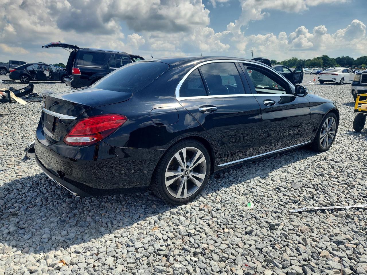 2018 MERCEDES-BENZ C C300