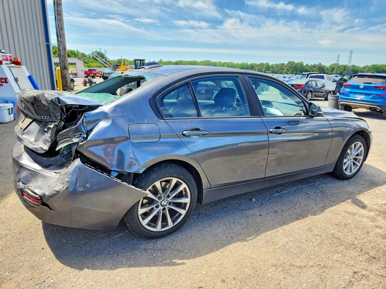 2017 BMW 320