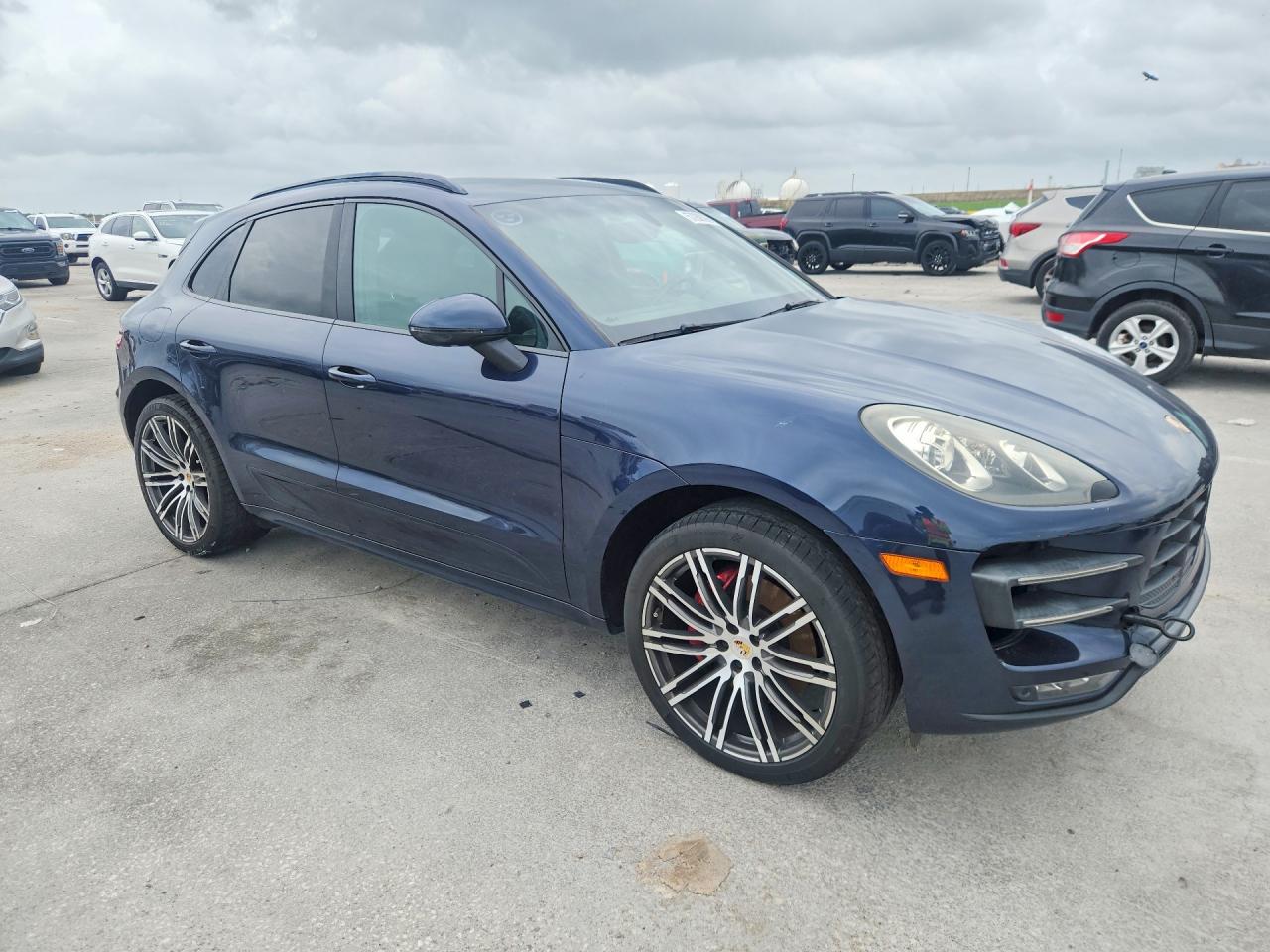 2015 PORSCHE MACAN