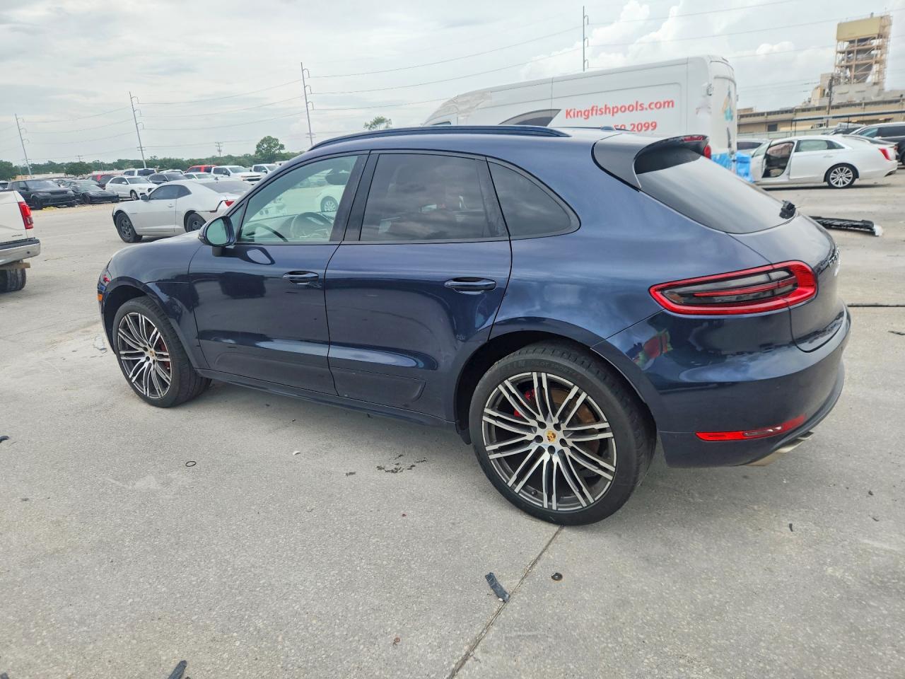 2015 PORSCHE MACAN
