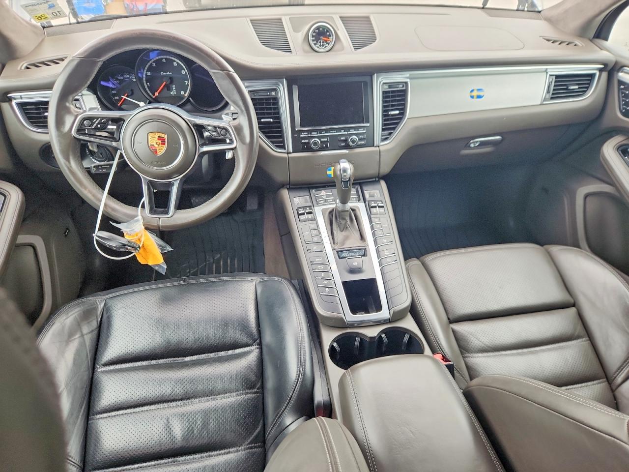 2015 PORSCHE MACAN