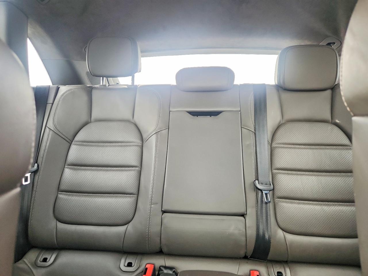 2015 PORSCHE MACAN