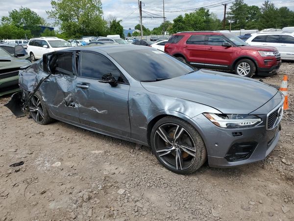2020 VOLVO S90