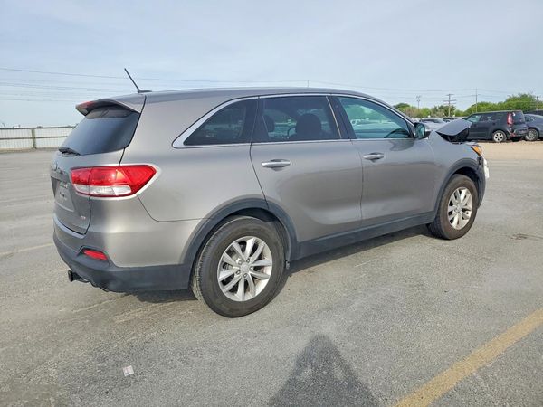 2018 KIA SORENTO L, LX