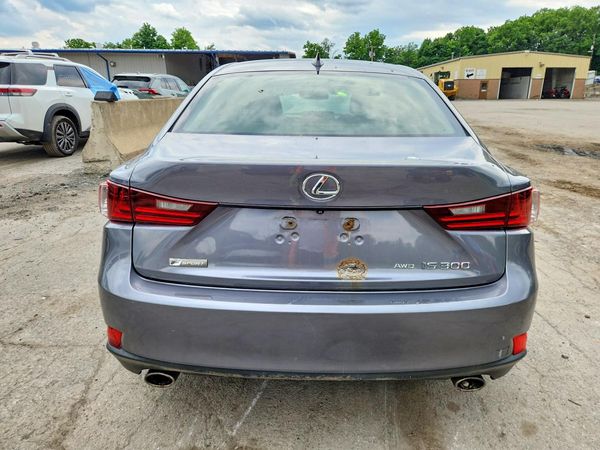 2016 LEXUS IS 300