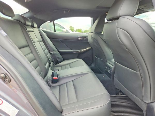 2016 LEXUS IS 300
