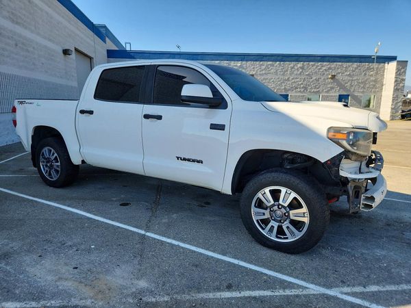 2021 TOYOTA TUNDRA SR5 grade