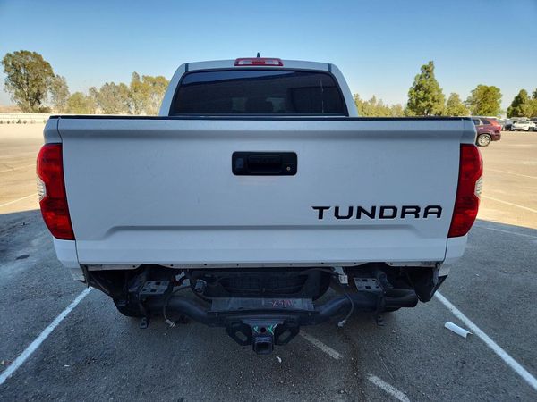 2021 TOYOTA TUNDRA SR5 grade