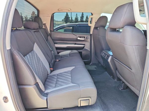 2021 TOYOTA TUNDRA SR5 grade