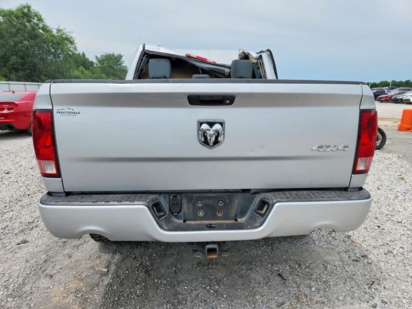2013 RAM 1500 ST