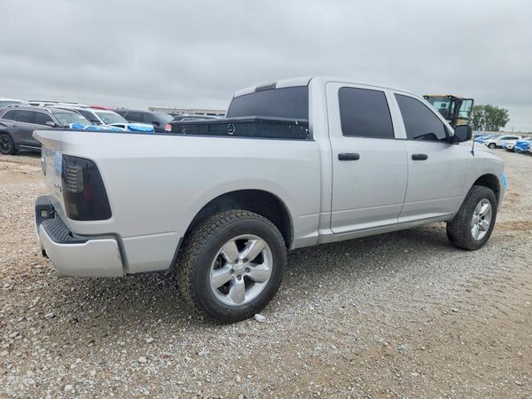 2014 RAM 1500 ST CREW CAB 4X4