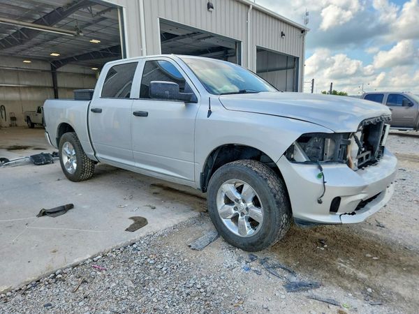 2014 RAM 1500 ST CREW CAB 4X4