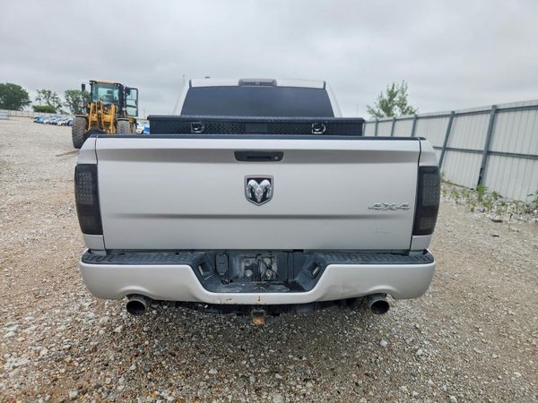 2014 RAM 1500 ST CREW CAB 4X4