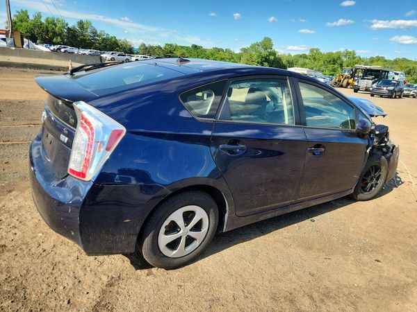 2014 TOYOTA PRIUS
