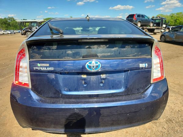 2014 TOYOTA PRIUS