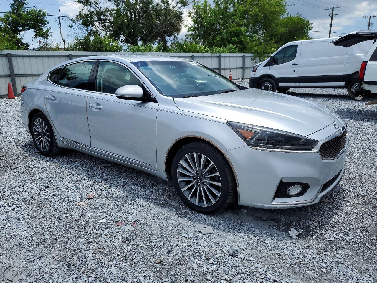 2017 KIA CADENZA Premium