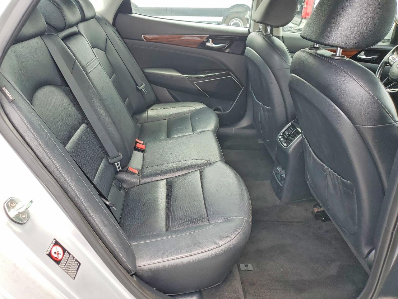 2017 KIA CADENZA Premium