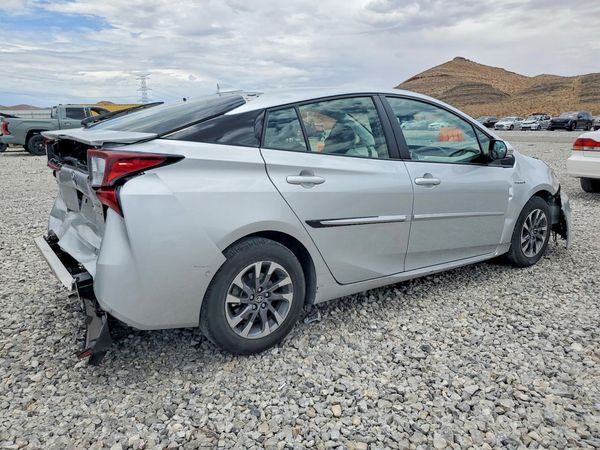 2022 TOYOTA PRIUS