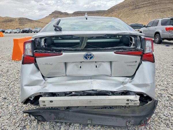 2022 TOYOTA PRIUS