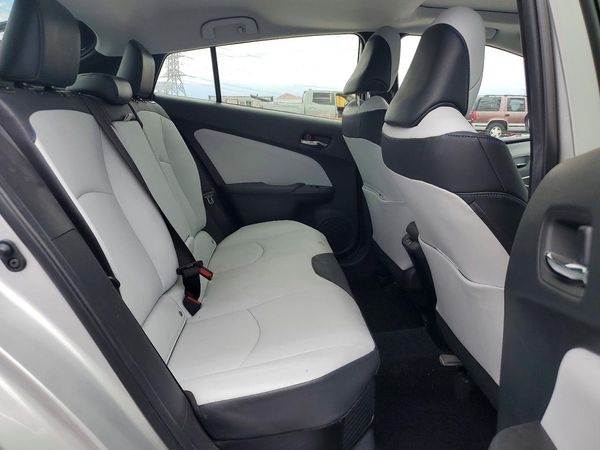 2022 TOYOTA PRIUS