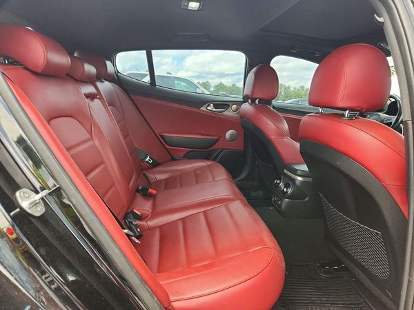 2019 KIA STINGER GT2