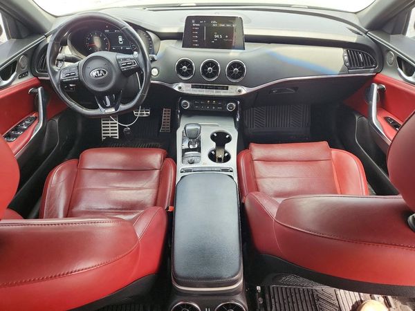 2019 KIA STINGER GT2